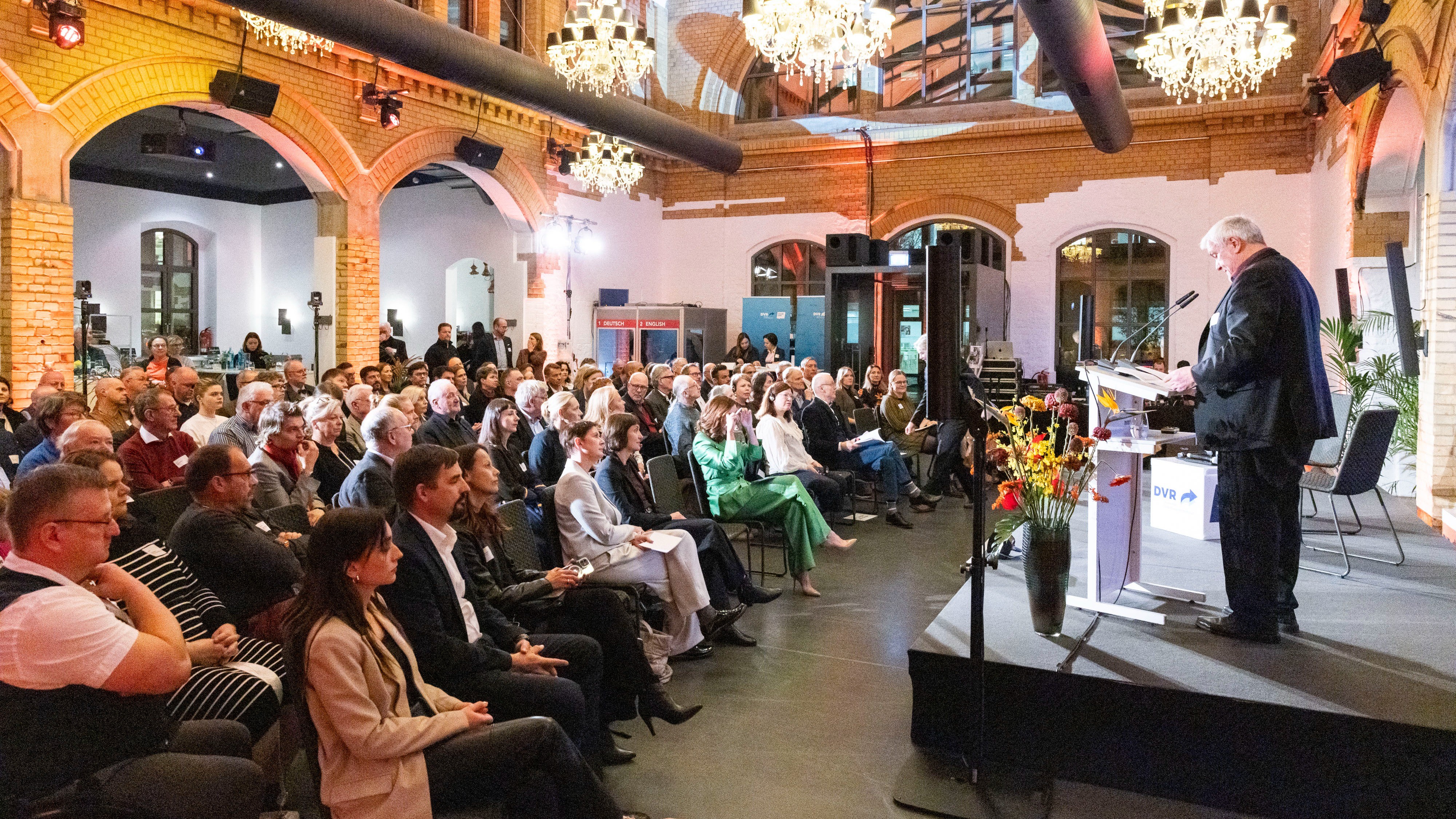 Bild Preisverleihung DVR Vision Zero Award 2024 Die Preisverleihung in der Wartehalle Berlin